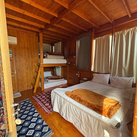Northern Lake Lodge Izbat Ilyas Ngoại thất bức ảnh