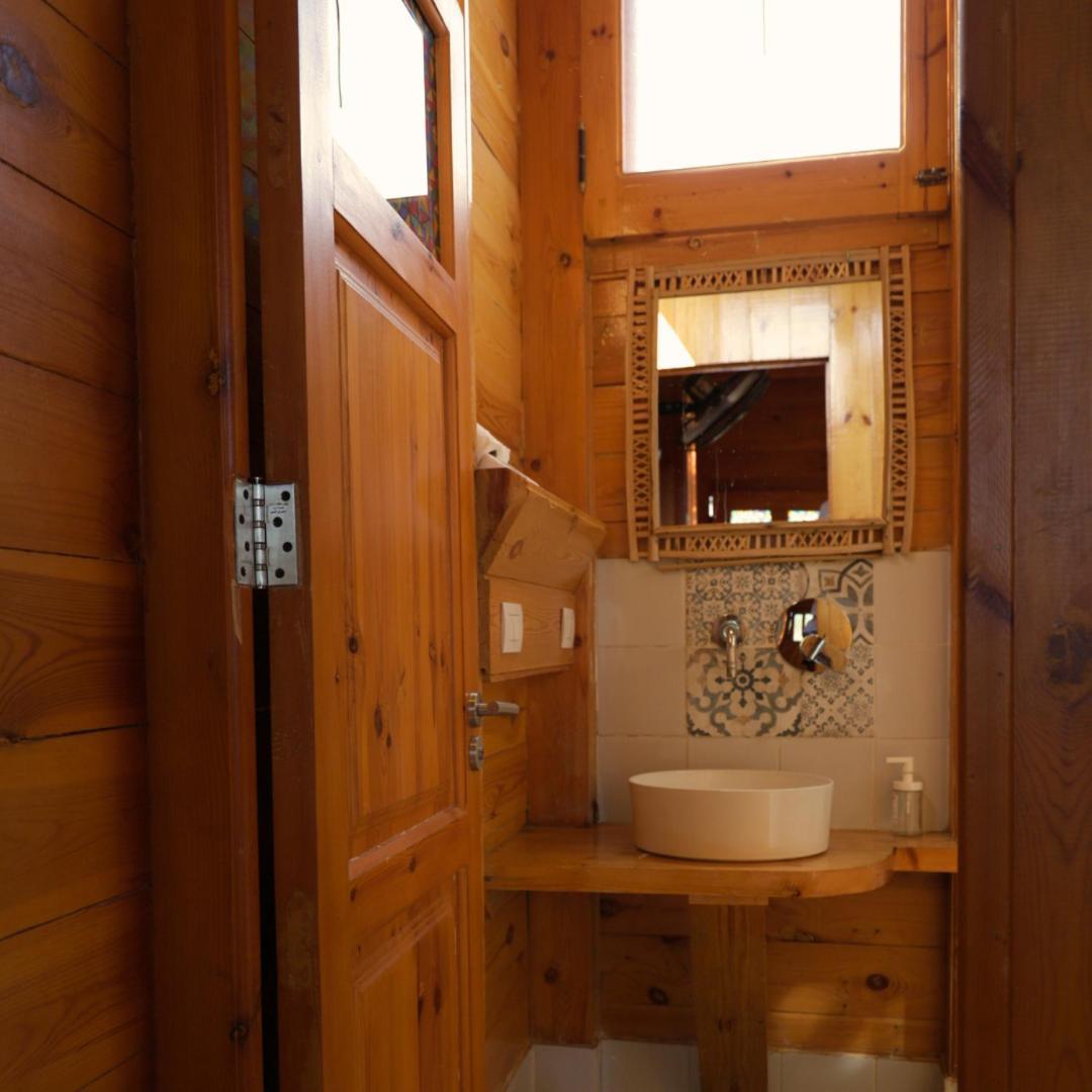 Northern Lake Lodge Izbat Ilyas Ngoại thất bức ảnh