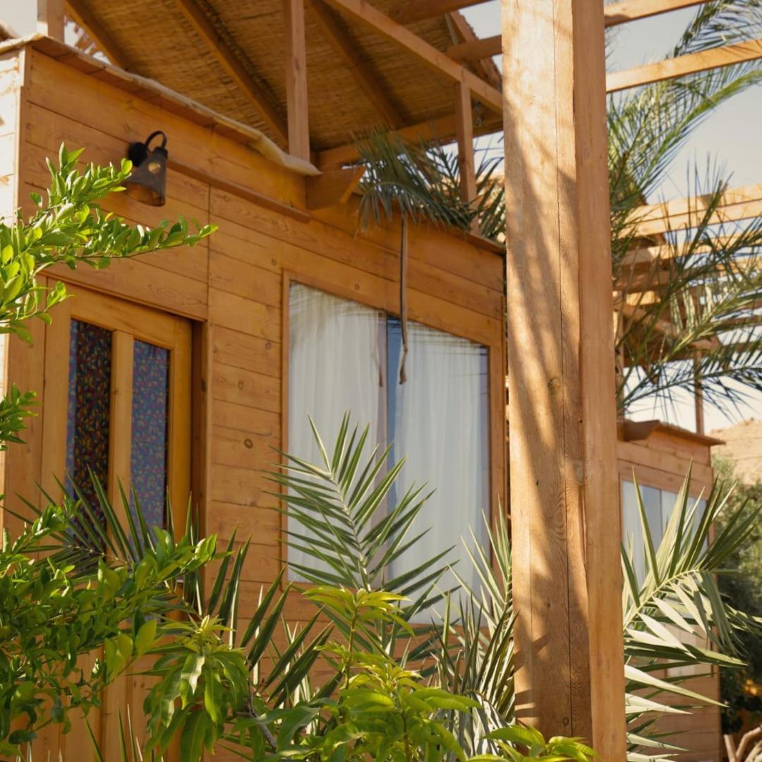 Northern Lake Lodge Izbat Ilyas Ngoại thất bức ảnh